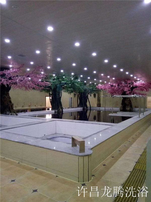 許昌龍騰洗浴內景.jpg
